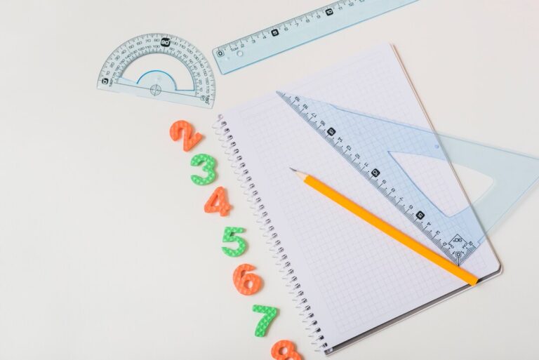 stationery-near-small-numbers_23-2147846230 (1)